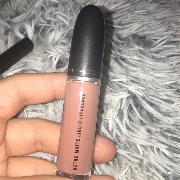 MAC. Cosmetics matte makes metal : nude lips set - Picture 7 of 9